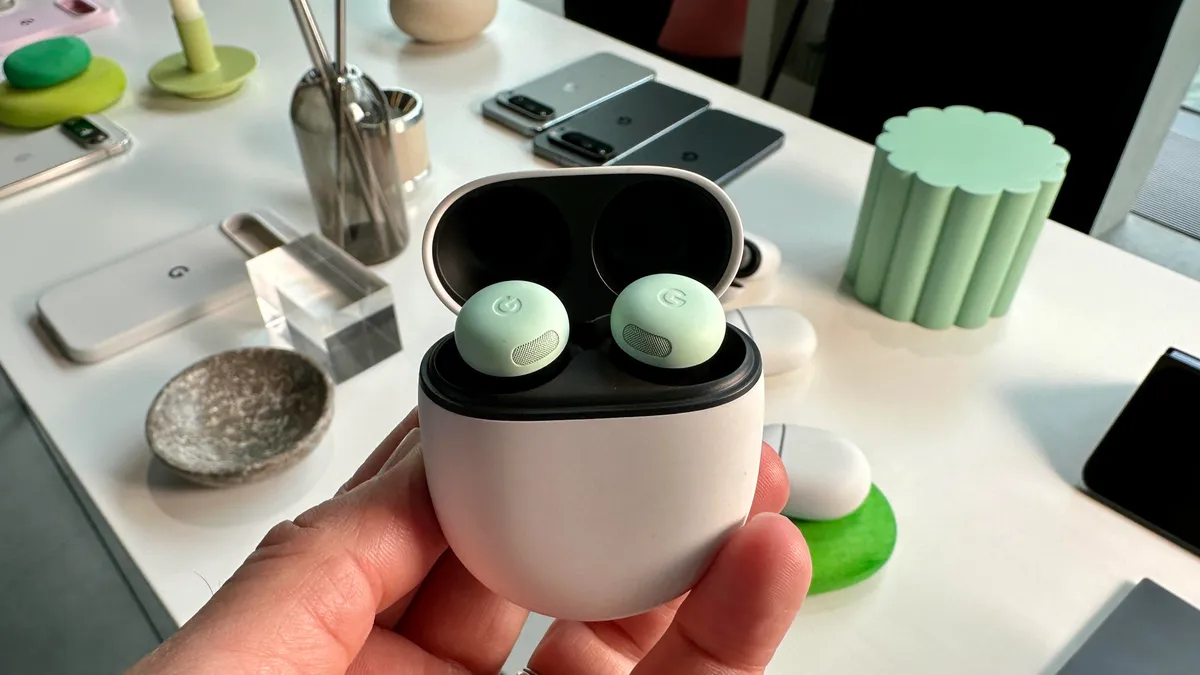 Google Improved Pixel Buds Pro 2