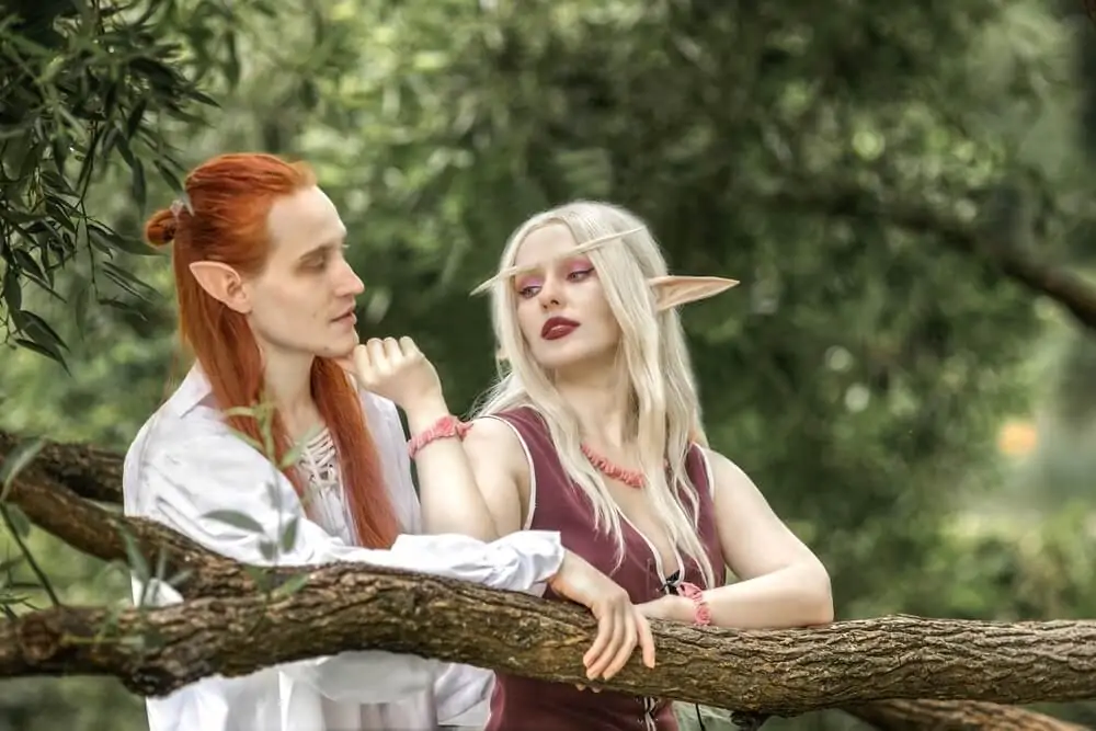 An elf man and an elf woman Cosplay Dating